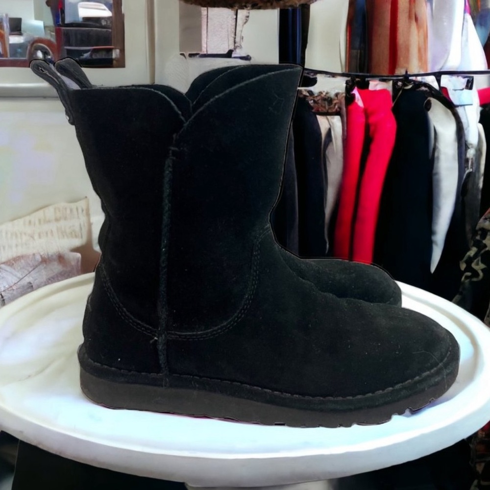 Ugg Alida Unlined Black Suede Leather Short Boots Style 1017533 Size 6